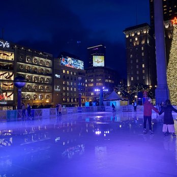 Holiday Ice Rink In Union Square - Ice skating in the rain! - Skating Rinks Near Me - San Francisco, California Holiday Ice Rink In Union Square - Ice skating in the rain! - Skating Rinks Near Me - San Francisco, California