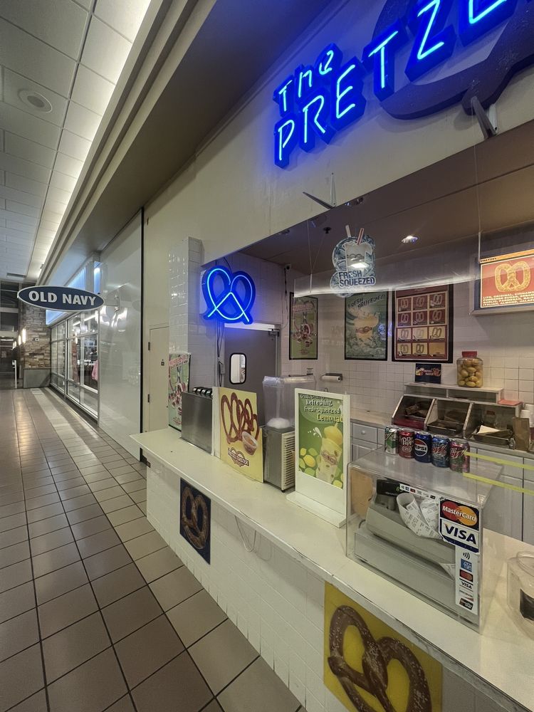 THE PRETZEL TWISTER Updated June 2024 10 Photos 1402 SE Everett