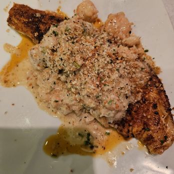 Half Shell Oyster House Spanish Fort - Seafood Near Me - Spanish Fort, Alabama