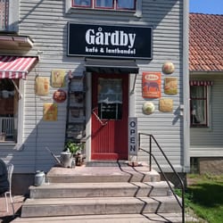 Gårdby Lanthandel - Nice entrance.