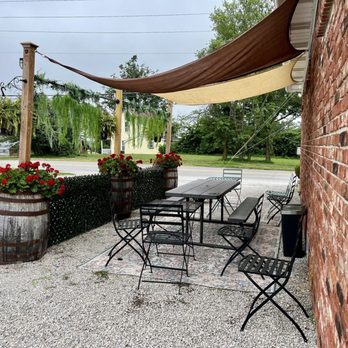 Farm House Brew - Outdoor Seating - Coffee & Tea Near Me - Monrovia, Indiana