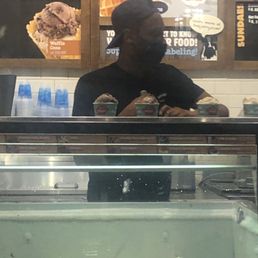 No gloves to put the iced cream in the cup No gloves to put the iced cream in the cup