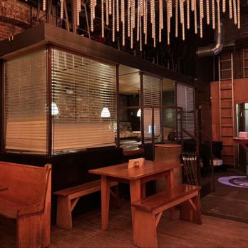 BAR - Secluded seating - Pizza Near Me - New Haven, Connecticut BAR - Secluded seating - Pizza Near Me - New Haven, Connecticut