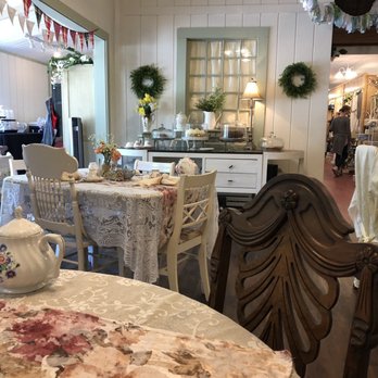 Southern Charm - Women's Clothing Near Me - Bell Buckle, Tennessee