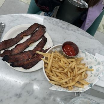 Sadelle's at Kith Miami Design District - Bacon and fries - Cafes Near Me - Miami, Florida Sadelle's at Kith Miami Design District - Bacon and fries - Cafes Near Me - Miami, Florida