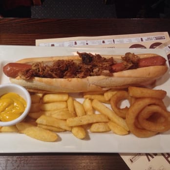 Sir John Stirling Maxwell - The Hog Dog! - Pubs Near Me - Glasgow, GLG