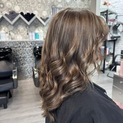 En Vogue Salon and Spa