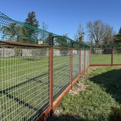 707 Fence - Hog wire fence with Cat fence