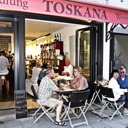 Toskana Weinhandlung & Weinbar - Monatlicher Treff für Genießer, auch als Stammtisch, dann bis 22 h geöffnet