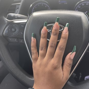 Hollywood Salon Spa - Nail Salons Near Me - Houston, Texas