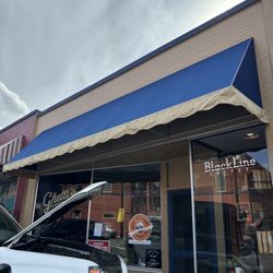 Ghetti’s Cafe - The front of the cafe