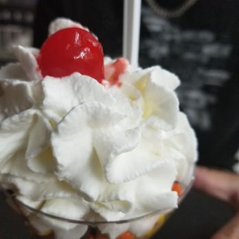 Dairy Belle - Ice Cream Sundae - Ice Cream & Frozen Yogurt Near Me - Dania Beach, Florida Dairy Belle - Ice Cream Sundae - Ice Cream & Frozen Yogurt Near Me - Dania Beach, Florida