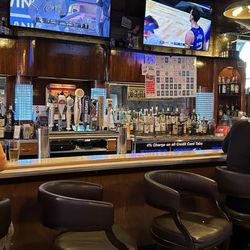 Sam's Tavern - Many drink options