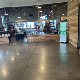 JR CIGAR OUTLET - TAMPA - Updated May 2026 - 45 Photos & 60 Reviews - 1418  E Busch Blvd, Tampa, Florida - Tobacco Shops - Phone Number