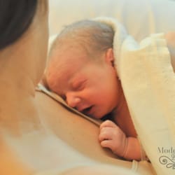 Modern Mama Doula Services - Nothing better than skin to skin!
