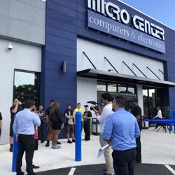 Micro Center - Grand Opening Day!