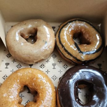Holey Grail Donuts - Hot single, Island chocolate, original sin, truffle honey - Vegan Near Me - Hanalei, Hawaii