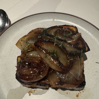 Daisies - Sweet onion bone marrow on sourdough - Pasta Shops Near Me - Chicago, Illinois Daisies - Sweet onion bone marrow on sourdough - Pasta Shops Near Me - Chicago, Illinois
