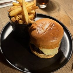 Ely Wine Bar - Grilled burger with bacon jam and fried onion ring (~€26)
