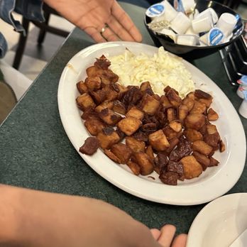 Metro Diner - Egg whites and potatoes - American Near Me - Granger, Indiana Metro Diner - Egg whites and potatoes - American Near Me - Granger, Indiana
