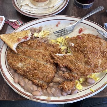 Vic's Daily Cafe - American Near Me - Albuquerque, New Mexico