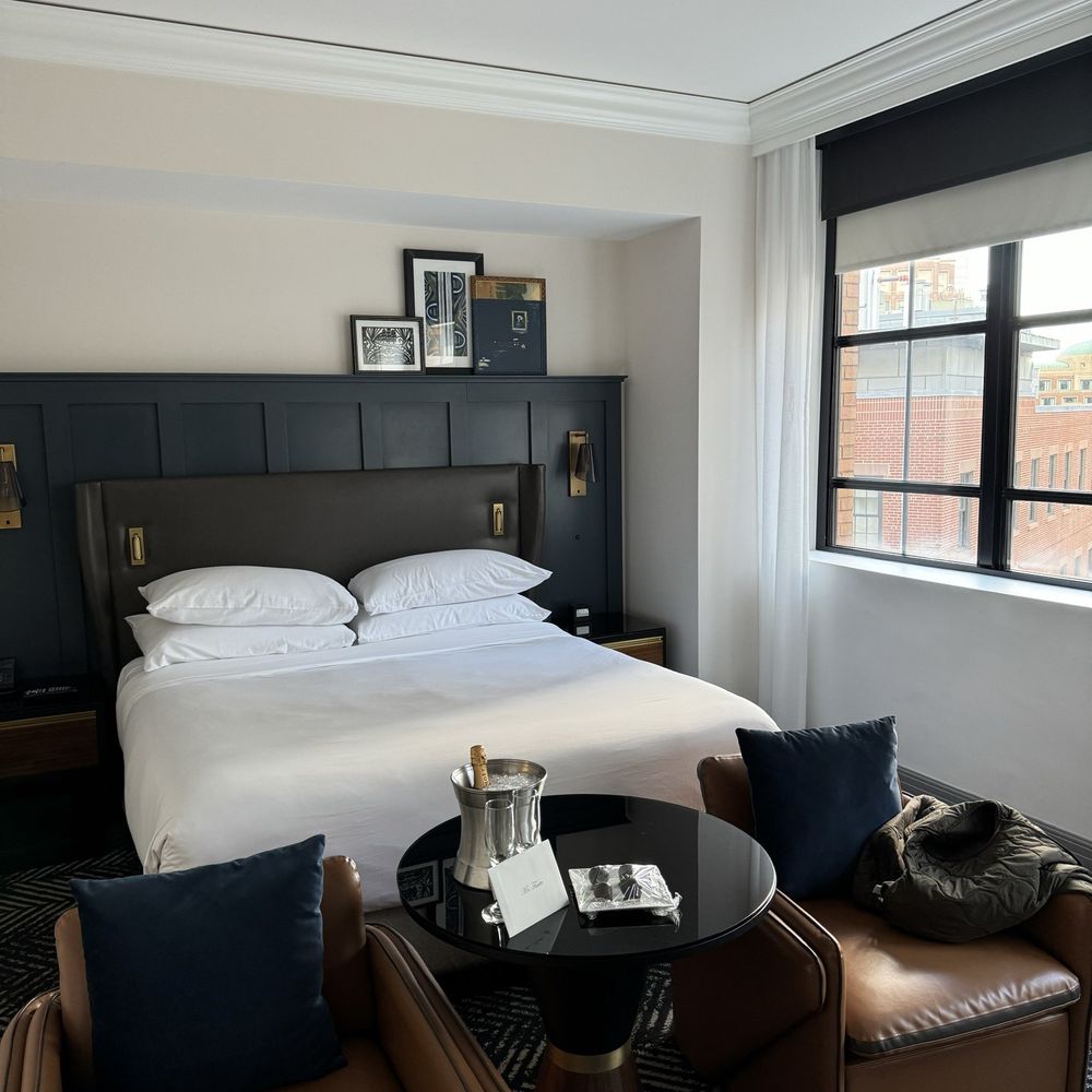 The Dagny - Large room with awesome views. Celebrating my husbands bday and the had something special waiting for us. - Hotels Near Me - Boston, Massachusetts The Dagny - Large room with awesome views. Celebrating my husbands bday and the had something special waiting for us. - Hotels Near Me - Boston, Massachusetts