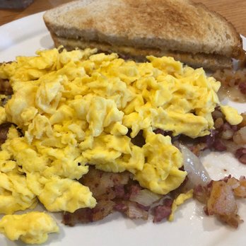 Sunny Street Cafe - Breakfast & Brunch Near Me - Carbondale, Illinois