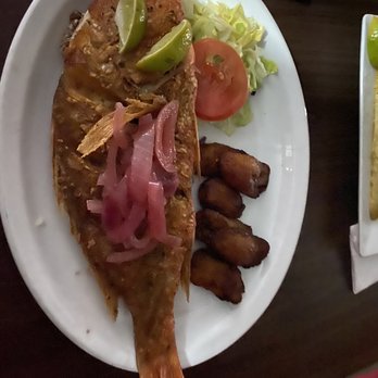 Treasure Bay Restaurant - Red snapper with sweet plantains and salad. - Puerto Rican Near Me - Culebra, Puerto Rico Treasure Bay Restaurant - Red snapper with sweet plantains and salad. - Puerto Rican Near Me - Culebra, Puerto Rico