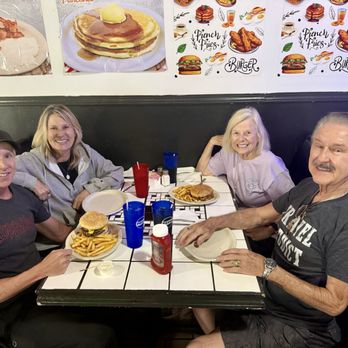 Pump City Diner - Enough food to share. Happy eaters - Diners Near Me - Electra, Texas