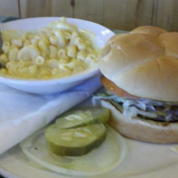 Pine Country Restaurant - Burger with a side of mac n'cheese. - Breakfast & Brunch Near Me - Williams, Arizona