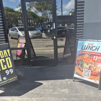 Kalaveras - Cocktail Bars Near Me - Bellflower, California