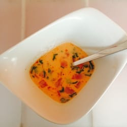 Tomaten-Kokos-Suppe mit Koriandergrün (Mittwochs zum Mittagsmenü)