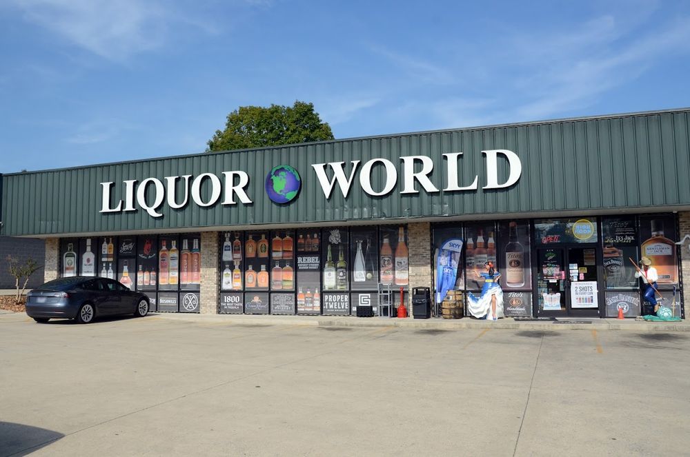 Liquor World Logo