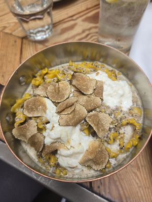 Capri Saint-Honoré by null