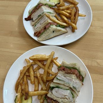 Starwood Cafe - Turkey Bacon Club Sandwich - Breakfast & Brunch Near Me - Farmers Branch, Texas Starwood Cafe - Turkey Bacon Club Sandwich - Breakfast & Brunch Near Me - Farmers Branch, Texas