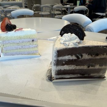 Dessert 39 - Strawberry and Oreo cake slices. - Desserts Near Me - Annandale, Virginia Dessert 39 - Strawberry and Oreo cake slices. - Desserts Near Me - Annandale, Virginia