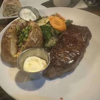 Back Room Steakhouse - NY Strip 12 Oz - Steakhouses Near Me - Apopka, Florida