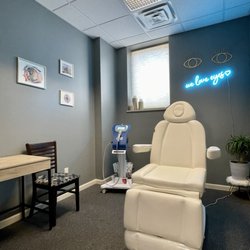 Cedar Rapids Eye Care - This is our dry eye treatment room. We use a combination of Low Level Light Therapy and IPL to treat the root cause of a lot of dry eye.