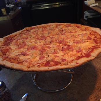 PT's Pub - Piiizzzaaaaaaaa - Sports Bars Near Me - Henderson, Nevada