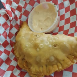 Tacuari Sabor Latino - Ham and Cheese empanada!