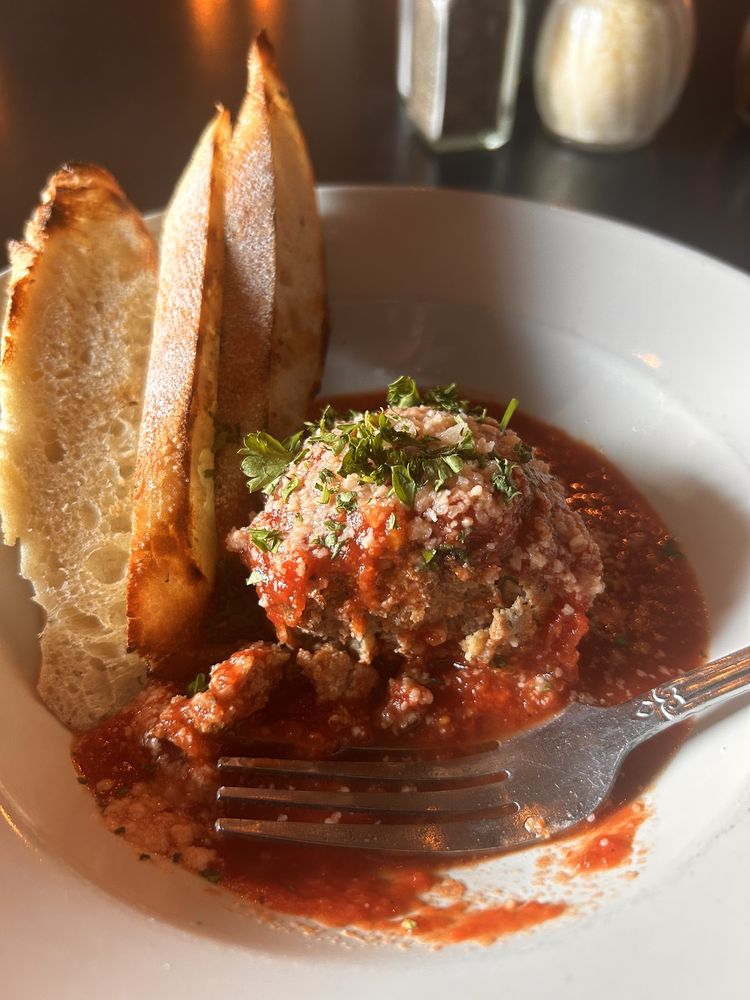 Social spots from Giacobbi's Cucina Citta