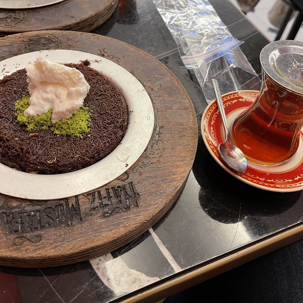 Hafiz Mustafa 1864 - Chocolate kunefe, I fell in love! It's big enough to share - Desserts Near Me - Istanbul, 34 Hafiz Mustafa 1864 - Chocolate kunefe, I fell in love! It's big enough to share - Desserts Near Me - Istanbul, 34