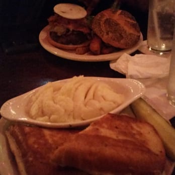 Fergie's Pub - Bacon grilled cheese with mashed potatoes - Irish Pub Near Me - Philadelphia, Pennsylvania