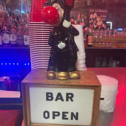 Don's Bar
