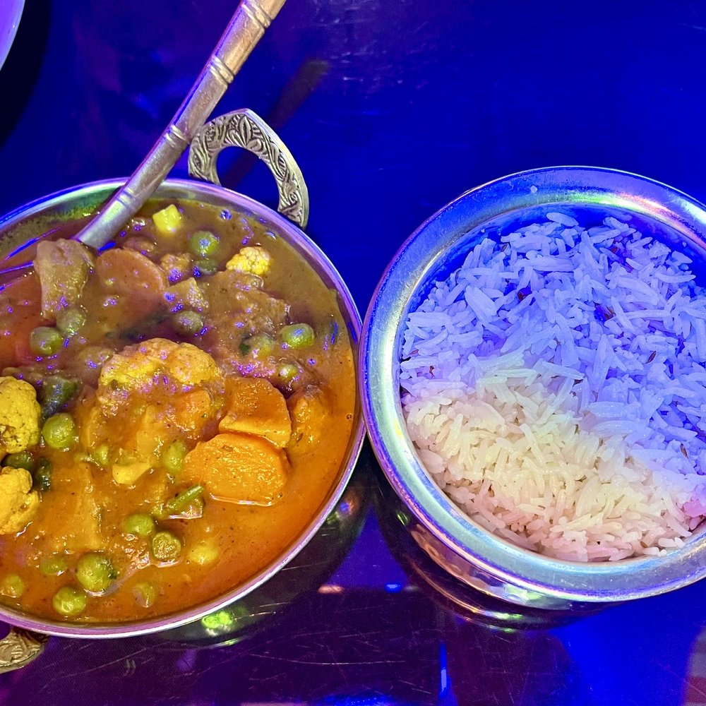India Clay Oven - MIX VEGETABLE CURRY Seasonal vegetable cooked with onion and tomato sauce. $13.95 - Indian Near Me - Branson, Missouri