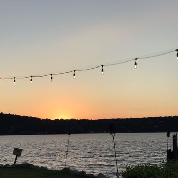 Half Moon - New American Near Me - Dobbs Ferry, New York Half Moon - New American Near Me - Dobbs Ferry, New York