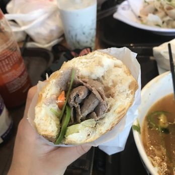 Cha Lua Bakery And Deli - Vietnamese Near Me - Portland, Oregon