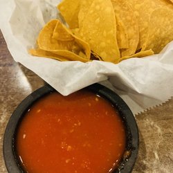 Cancun Mexican Restaurant & Grill - Chips and salsa