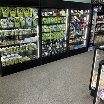 VAPEWORLD TOBACCO - Updated May 2026 - 20651 Kenrick Ave, Lakeville,  Minnesota - Tobacco Shops - Phone Number