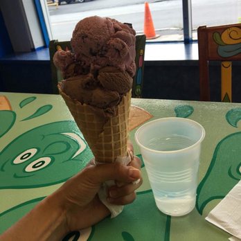 Gannon's Ice Cream - Two scroops, makes my hand so small. The cup is a regular 8oz one I guess - Ice Cream & Frozen Yogurt Near Me - Syracuse, New York Gannon's Ice Cream - Two scroops, makes my hand so small. The cup is a regular 8oz one I guess - Ice Cream & Frozen Yogurt Near Me - Syracuse, New York